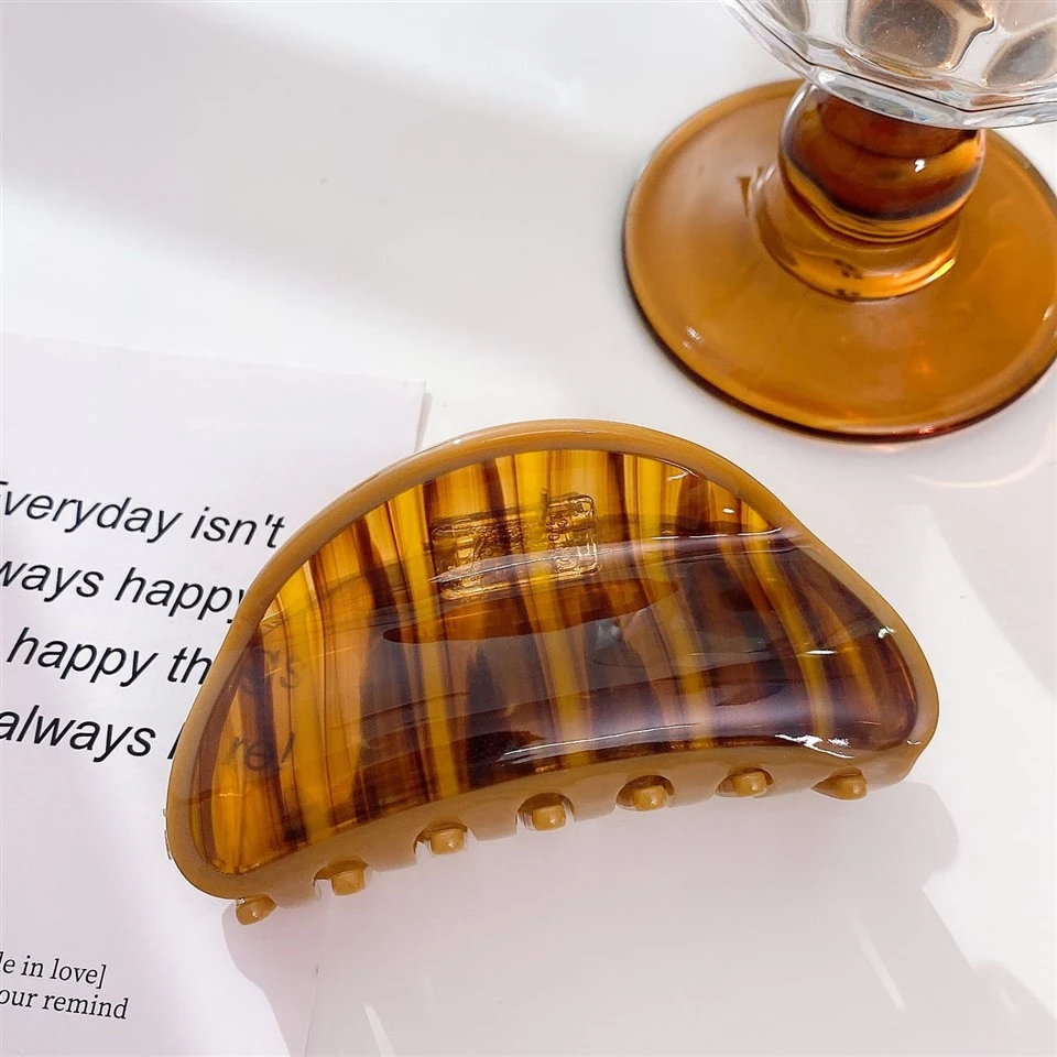 productcate-1-1 Large Retro Oval Clip